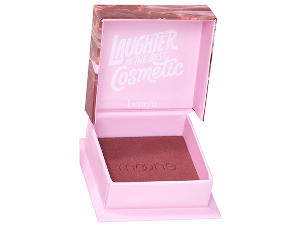 3-Benefit-Blush-WANDERful-World-Silky-Soft-Powder-Blush